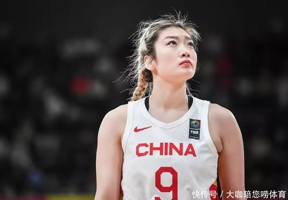 水均益:智障哥哥72岁,未婚。他养着他