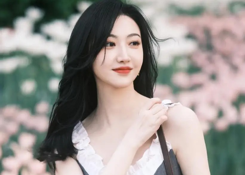 英达提巴图:是真情流露还是硬蹭热度?