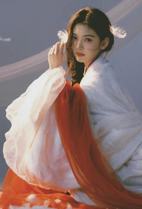 黄仁勋与马斯克：谁才是 AI 时代的 “方向盘掌控者”？